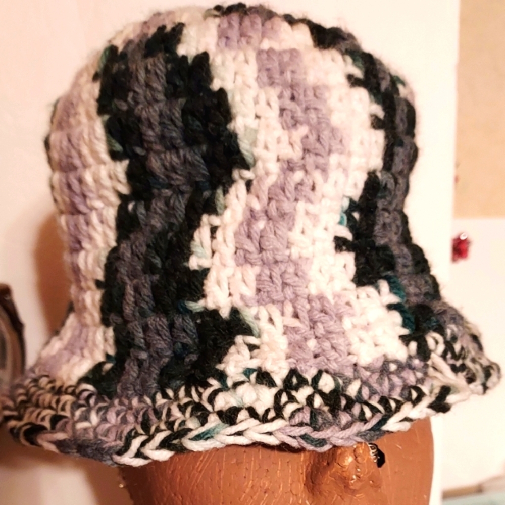 #15L❤️ve HANDMADE. BUCKET HAT